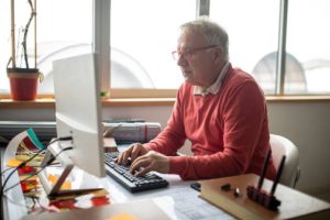 Employabilité des seniors : le rôle de la formation